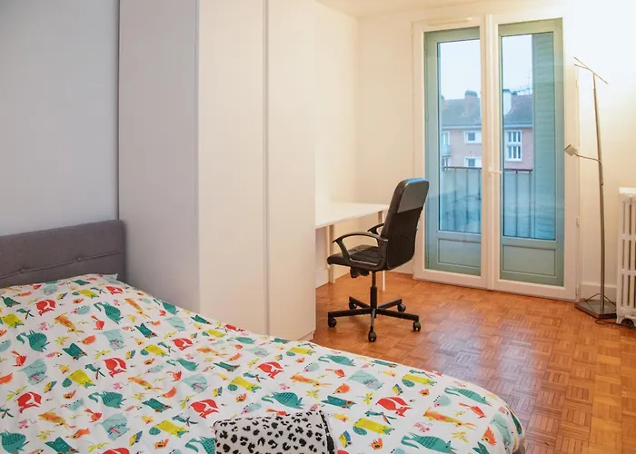 2 Bedrooms 60M2 Near Rer A